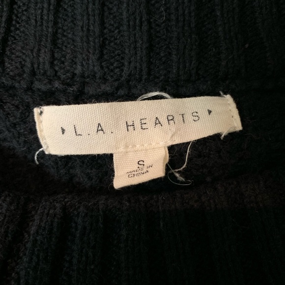 LA Hearts Cropped Sweater - Picture 2 of 2